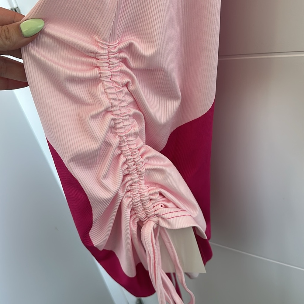 Pink Colorblock Ruched Dress - Picture 4 of 6